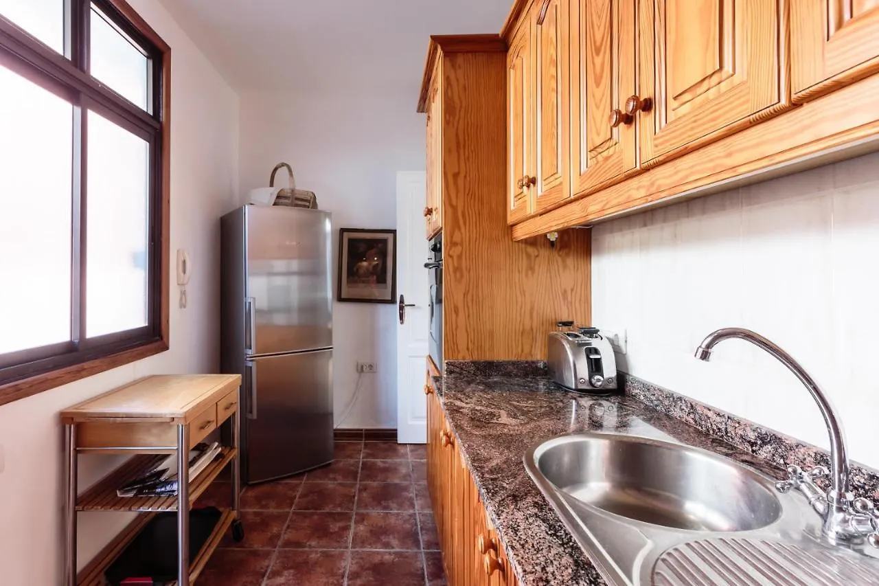 Apartment Direkt Am Strand Tazacorte Spain